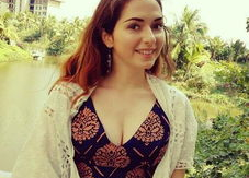 凯莉个人资料,才华横溢的年轻才俊，揭秘她的成长之路