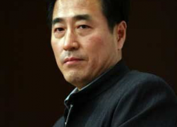 杨立新个人资料,才华横溢的演员，多面手的艺术人生