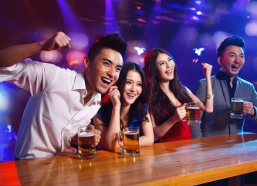 娱乐吃瓜酱浪漫喝酒,娱乐吃瓜酱的醉人时光
