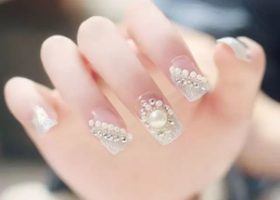 明星结婚指甲图片,璀璨婚戒下的指尖风情